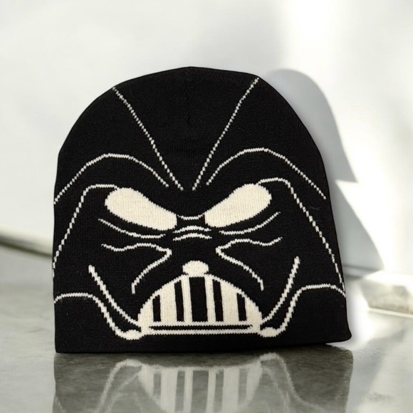 ✅Youth | Star Wars Black and White Darth Vader Knit Hat - Picture 1 of 11